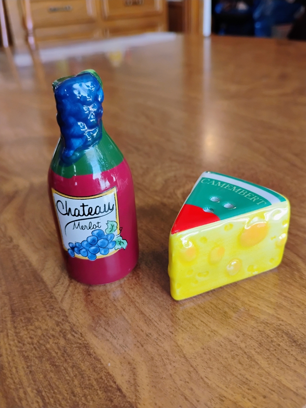 Ceramic Wine Bottle & Cheese Wedge Salt & Pepper Shakers Chateau Merlot Camember